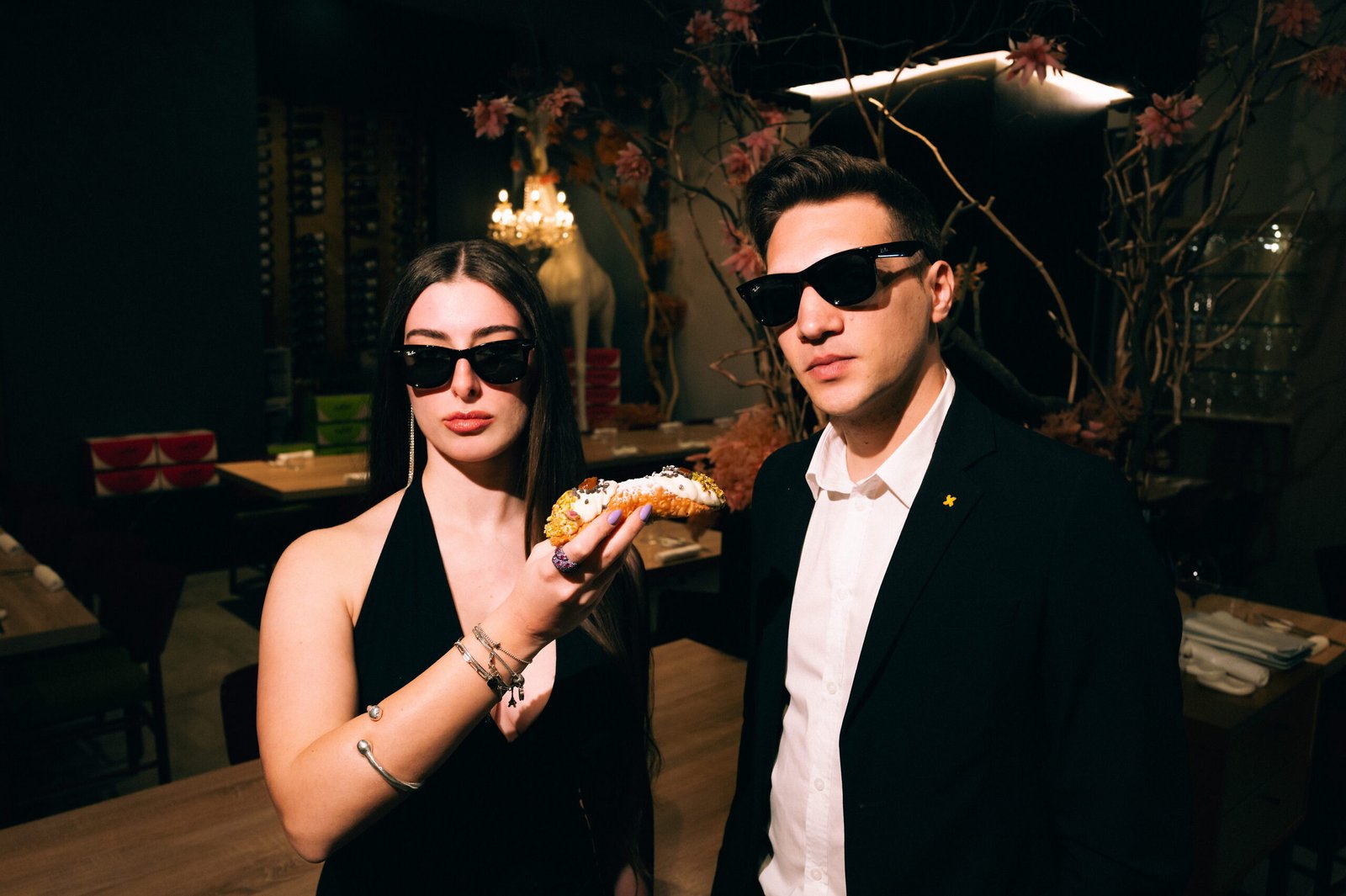 Éstro couple cannolo